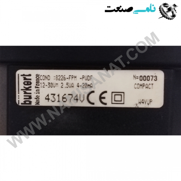 8226-FPM-PVDF, واردات قطعات ,PEPERL FUCHS نامی صنعت,تجهیزات صنعتی,نمایندگی فروش سایر برند ها,نمایندگی فوش ایر برند های ABB,NAMISANAT,IFM,پترو شیمی ,فولاد,شرکت بازرگانی,نامی ,صنعت, سسایر سیستم ها,سیستم ها ,وکانکتور,مانیتور  ind.electronics,الکترونیک صنعتی,Encoders MEASUREMENT ,&INSTRUMENT,اندازه گیری و ابزار دقیق ind.power,برق صنعتی , Induction welding,,جوش القایی, hydraulic-pneumatic,,هیدرولیک  8226-FPM-PVDF,8226-FPM-PVD,8226-FPM-PV,8226-FPM-P,8226-FPM-,8226-FPM,8226-FP,8226-F,8226-,8226 BURKERT,MEASUREMENT & INSTRUMENT,PRESSURE,TRANSMITTER,Digital Inductive Conductivity Transmitter,Conductivity,TRANSMITTER,NAMISANAT.CO,https:,,www.namisanat.com,per, برکرت,اندازه گیری و ابزار دقیق,پرشر,پرشر ترنسمیتر,ترسمیتر برکرت,رسانایی القایی دیجیتال,فرستنده رسانایی القایی دیجیتال,ترنسمیتر برکرت,ابزار دقیق,ترنسمیتر صنعتی,ترنسمیتر بورکرت,خرید محصولات بورکرت,   ترانسمیتر چیست؟ از ترکیب دو واژه TRANSFER+METER گرفته شده است. یعنی تجهیزی که بتواند یک کمیت فیزیکی را اندازه گیری کرده(METERING)وآن را به مکانی دورتر مثل اتاق کنترل انتقالTRANSFER دهد.  می تواند نیوماتیکی و یا الکترونیکی باشد. در هر دو مورد،سیگنال ارسالی استاندارد بوده و برای تجهیزاتی که در LOOP کنترل قرار دارند قابل فهم می باشد. در نوع الکترونیکی جریان 20-4 میلی امپر و در نوع نیوماتیکی فشار هوای 15-3 PSI یا bar از سوی TRANSMITTER به کنترلرهای الکترونیکی و نیوماتیکی ارسال می شود. ترانسمیتر صنعتی چیست؟ به بیان دیگر ترانسمیتر صنعتی ابزاری است که برای اندازه گیری کمیت ها و پارامتر های مختلف نظیر دما، فشار، رطوبت، سطح مایعات، فلو، گاز های های محیطی و مواردی از این دست استفاده می گردند. مقادیر اندازه گیری را به صورت جریان الکتریکی استاندارد در بازه 4 تا 20 میلی آمپر روی یک زوج سیم ارسال می نمایند. ترانسمیتر ایزوله (TRANSMITTER) جهت تبدیل انواع سیگنال های آنالوگ با دقت و کیفیت عالی به کار می رود.  پشتیبانی از تمامی سیگنال ها و رنج های مختلف اندازه گیری شامل سیگنال 4 تا 20 میلی آمپر DC، 0 تا 20 میلی آمپر DC، 0 تا 5 ولت DC، 0 تا 10 ولت DC، انواع ترموکوپل (Thermocouple) J,K,B,R,S,T,E,N، انواع RTD و PT100، پتانسیومتر (Potentiometer)، مقاومت (Resistance) ، ورودی و خروجی کاملا ایزوله در برابر نویز و نوسانات برق، فیلترینگ و تقویت سیگنال از نکات مهم در ترانسمیتر می باشد.ساختار ترانسمیتر ها بطور كلي ترانسميتر ها از سه قسمت اصلي حس كننده، مبدل(ترانسديوسر) و تقويت كننده تشكيل مي شود. ترانسميترها درانواع الكتريكي و نيوماتيكي طراحی مي شوند.  خروجي ترانسميتر هاي الكتريكي بين ۴ تا ۲۰ ميلي آمپر و ترانسميتر هاي نيوماتيكي بين ۳ تا ۱۵ psi بر حسب تغييرات كميت ورودي مي تواند تغيير كند. براي مدرج كردن و يا كاليبره كردن ترانسميتر ها طبق دستور سازنده با دادن ورودي هاي معين و معلوم خروجي را تنظيم مي كنيم .انواع ترانسمیتر ترانسمیتر ها در صنعت دارای انواع بسیار گوناگونی میباشند که هریک با توجه به پارامتری که اندازه گیری میکنند و نوع سیگنالی که برای سیستم های کنترلی ارسال میکنند طبقه بندی میشوند. این ترانسمیتر ها در حوزه ابزار دقیق برای اندازه گیری پارامترهایی مانند فشار، دما، جریان و سطح مورد استفاده قرار میگیرند. بنابراین این ترانسمیتر ها شامل:  ترانسمیتر فشار و اختلاف فشار: این ترانسمیترها برای اندازه گیری فشار یا اختلاف فشار در سیستم های صنعتی استفاده می شوند. آنها سیگنال خروجی را بر اساس فشار ورودی تولید می کنند و می توانند سیگنال آنالوگ یا دیجیتال داشته باشند.  ترانسمیتر دما (ترانسمیتر دما هد مونت، ریل مونت و فیلد مونت): این ترانسمیترها برای اندازه گیری دما در صنعت استفاده می شوند. آنها می توانند از انواع مختلفی مانند ترانسمیتر دمای هد مونت، ریل مونت و فیلد مونت باشند.  ترانسمیتر فلو (فلو ترانسمیتر های مغناطیسی، ورتکس، کوریولیس، توربینی و…): این ترانسمیترها برای اندازه گیری جریان مواد در سیستم های صنعتی استفاده می شوند. آنها می توانند از انواع مختلفی مانند ترانسمیترهای مغناطیسی، ورتکس، کوریولیس و توربینی باشند.  ترانسمیتر  سطح ( ترانسمیتر سطح راداری، التراسونیک، دیسپلیسری و ترانسمیتر های فشار هیدرو استاتیکی و …): این ترانسمیترها برای اندازه گیری سطح مواد در سیستم های صنعتی استفاده می شوند. آنها می توانند از انواع مختلفی مانند ترانسمیترهای سطح راداری، التراسونیک، دیسپلیسری و ترانسمیترهای فشار هیدرو استاتیکی باشند.  ترانسمیتر های دیگری که در صنایع مورد استفاده میباشند شامل ترانسمیتر های پارامترهای شیمیایی مانند ترانسمیتر آنالایزر های PH، ORP، CO2 و … سایر پارامتر های شیمایی میباشند.ترانسمیترهای دما: ترانسمیترهای دما هد مونت، ریل مونت و فیلد مونت از انواع ترانسمیترهای دما هستند که در صنعت برای اندازه‌گیری دما استفاده می‌شوند.  ترانسمیتر دمای هد مونت: این نوع ترانسمیترها برای اندازه‌گیری دما در محیط‌های صنعتی با شرایط سخت و خطرناک استفاده می‌شوند. طراحی آنها به گونه‌ای است که محافظت بیشتری در برابر گرد و غبار، رطوبت، شوک و ارتعاشات ارائه می‌دهند.  ترانسمیتر دمای ریل مونت: این نوع ترانسمیترها برای اندازه‌گیری دما در ریل‌ها و قطارها استفاده می‌شوند. آنها قادر به تحمل شرایط سخت محیطی مانند ارتعاشات قوی، شوک‌ها و نوسانات دما هستند و معمولاً دارای استانداردهای ایمنی و صنعتی مرتبط با حوزه ریلی هستند.  ترانسمیتر دمای فیلد مونت: این نوع ترانسمیترها برای اندازه‌گیری دما در محیط‌های صنعتی و فضای باز استفاده می‌شوند. آنها معمولاً دارای قابلیت مقاومت در برابر آب، گرد و غبار، تغییرات دمایی و شوک‌های مکانیکی هستند.  تمام این ترانسمیترها از سنسورهای دمایی مختلفی مانند رزیستورهای Pt100، ترموکوپل‌ها و ترانزیستورهای دما استفاده می‌کنند. سیگنال خروجی آنها معمولاً به صورت سیگنال آنالوگ (مانند ولتاژ یا جریان) یا سیگنال دیجیتال (مانند کد دمایی) ارائه می‌شود.ترانسمیترهای فلو: ترانسمیترهای فلو برای اندازه‌گیری جریان مواد در سیستم‌های صنعتی استفاده می‌شوند. این ترانسمیترها به صورت مستقیم یا غیرمستقیم میزان جریان را اندازه‌گیری می‌کنند و سیگنال خروجی را بر اساس آن تولید می‌کنند.  ترانسمیتر فلو مغناطیسی: این نوع ترانسمیترها برای اندازه‌گیری جریان مواد مغناطیسی مانند آب، روغن، گاز و مواد شیمیایی استفاده می‌شوند. آنها با استفاده از اصل تغییر میدان مغناطیسی با جریان، جریان را اندازه‌گیری می‌کنند.  ترانسمیتر فلو ورتکس: این نوع ترانسمیترها برای اندازه‌گیری جریان مواد با استفاده از اصل تولید گردشهای ورتکس در جریان استفاده می‌شوند. ورتکس‌های تولید شده توسط جریان، در سنسورها تشخیص داده می‌شوند و میزان جریان را نشان می‌دهند.  ترانسمیتر فلو کوریولیس: این نوع ترانسمیترها برای اندازه‌گیری جریان مواد با استفاده از اصل انحراف نیروهای کوریولیس در جریان استفاده می‌شوند. نیروهای کوریولیس توسط سنسورها قابل تشخیص هستند و میزان جریان را نشان می‌دهند.  ترانسمیتر فلو توربینی: این نوع ترانسمیترها برای اندازه‌گیری جریان مواد با استفاده از اصل چرخش توربین استفاده می‌شوند. جریان باعث چرخش توربین می‌شود و سنسورها این چرخش را تشخیص داده و میزان جریان را نمایش می‌دهند.ترانسمیترهای سطح: ترانسمیترهای سطح برای اندازه‌گیری میزان سطح مواد در مخازن و تانک ها استفاده می‌شوند. این ترانسمیترها با توجه به خواص مواد مختلف می‌توانند با استفاده از فناوری های مختلفی این اندازه‌گیری را انجام دهند.  ترانسمیترهای فلو سطح راداری با ارسال سیگنالهای الکترومغناطیسی و اندازه‌گیری تاخیر زمان بازگشت امواج به مبنا، میزان سطح را تعیین می‌کنند. همچنین ترانسمیترهای سطح التراسونیک با انعکاس امواج صوتی و اندازه‌گیری زمان بازگشت آن‌ها تا سنسور، میزان سطح مواد را تشخیص می‌دهند.  ترانسمیترهای سطح دیسپلیسری با استفاده از تغییر عرض لوله‌ای که ماده در آن موجود است را اندازه‌گیری می‌کنند. همچنین ترانسمیترهای سطح فشار هیدرو استاتیکی با استفاده از فشار مواد در یک عمود بر روی سطح آن میزان سطح مواد را تعیین می‌کنند.  تجهیز صنعت وارد کننده و تامین کننده انواع تجهیزات برق و ابزار دقیق میباشد. انواع ترانسمیتر های دما و فشار، فلومتر و ترانسمیتر های سطح از برندهای اندرس هاوزر، روزمونت، کرونه، یوکوگاوا و سایر برندهای معتبر دنیا در انبار محصولات شرکت تجهیز صنعت موجود و آماده تحویل میباشند. برای هماهنگی جهت مشاوره فنی و بازدید از انبار محصولات با کارشناسان فنی و فروش ما تماس بگیرید.