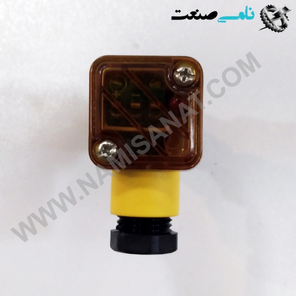 BI2-P12SK-Y1X, واردات قطعات ,PEPERL FUCHS نامی صنعت,تجهیزات صنعتی,نمایندگی فروش سایر برند ها,نمایندگی فوش ایر برند های ABB,NAMISANAT,IFM,پترو شیمی ,فولاد,شرکت بازرگانی,نامی ,صنعت, سسایر سیستم ها,سیستم ها ,وکانکتور,مانیتور  ind.electronics,الکترونیک صنعتی,Encoders MEASUREMENT ,&INSTRUMENT,اندازه گیری و ابزار دقیق ind.power,برق صنعتی , Induction welding,,جوش القایی, hydraulic-pneumatic,,هیدرولیک  BI2-P12SK-Y1X,BI2-P12SK-Y1,BI2-P12SK-Y,BI2-P12SK-,BI2-P12SK,BI2-P12S,BI2-P12,BI2-P1,BI2-P,BI2-,BI2 TURCK,SENSOR,INDUCTIVE SENSOR,MEASUREMENT & INSTRUMENT,FLOW SENSOR,PRESSURE SENSOR,LEVEL SENSOR,TEMPERATURE SENSOR,FIBER OPTIC SENSOR,MAGNETIC SENSOR,NAMISANAT.CO,https:,,www.namisanat.com,per, تراخ,سنسور تراخ,اندازه گیری و ابزار دقیق,پرشر سنسور,سنسور فشار,سنسور القایی,سنسور اینداکتیو,سنسور القایی تراخ,سنسور دما,تمپراتور سنسور,سنسور جریان,سنسور فلو,سنسور سطح,ابزار دقیق,سنسور فیبر نوری,سنسور صنعتی,خرید  و فروش محصولات تراخ,  سنسور یا حسگر چیست؟ سنسور یا حسگر، یک دستگاه الکترونیکی است که از آن برای اندازه گیری کمیت های مختلفی چون دما، رطوبت، فشار، استفاده می شود. هر سنسور با توجه به ساختار و متغیرهایی که اندازه گیری می کند، کاربرد های متفاوتی دارد. اما به طور کلی می توان گفت که کار اصلی سنسورها، تبدیل پارامترهای فیزیکی به سیگنال الکتریکی است. بنابراین خروجی یک حسگر، یک سیگنال آنالوگ یا دیجیتال است. حسگرها بر اساس نوع سیگنال، نوع عملکرد، نوع پارامتر هایی که اندازه گیری می کنند و … به دسته های مختلفی تقسیم می شوند.  اگر بخواهیم تعریف تخصصی تری از سنسور داشته باشیم، می توان گفت که حسگر به عنوان دستگاه یا ماژولی تعریف می شود که به تشخیص هر گونه تغییر در کمیت فیزیکی مانند فشار، نیرو یا کمیت الکتریکی مانند جریان یا هر شکل دیگری از انرژی کمک می کند. پس از مشاهده تغییرات، حسگر، ورودی شناسایی شده را به یک میکروکنترلر یا میکروپروسسور ارسال می کند در نهایت، سنسور یک سیگنال خروجی قابل خواندن تولید می کند که می تواند نوری، الکتریکی یا هر شکلی از سیگنال باشد که مربوط به تغییر در سیگنال ورودی است. در هر سیستم اندازه گیری، سنسورها نقش اصلی را ایفا می کنند. در واقع حسگر ها اولین عنصر در بلوک دیاگرام سیستم اندازه گیری هستند که برای تولید خروجی معتبر در تماس مستقیم با متغیرها هستند.  نحوه عملکرد سنسور ها به چه صورت است؟ سنسورها به دلیل تغییر شرایط فیزیکی با ایجاد تغییر در خواص الکتریکی خود واکنش نشان می دهند. مشاهده شده است که حسگر های مصنوعی در بیشتر موارد برای تجزیه و تحلیل، گرفتن و انتقال اطلاعات محیطی، به سیستم های الکترونیکی متکی هستند. به عبارت ساده می توان گفت که یک حسگر محرک هایی مانند صدا، حرکت، گرما و نور را به سیگنال های الکتریکی تبدیل می کند. این سیگنال ها از طریق یک رابط منتقل می شوند که بیشتر آنها را به یک کد باینری یا دودویی تبدیل می کند و آنها را برای پردازش به رایانه ارسال می کند.  سنسورها عمدتاً به عنوان یک کلید یا سوئیچ عمل می کنند و برای کنترل جریان بارهای الکتریکی عبوری از مدار استفاده می شوند. سوئیچ ها بخش مهمی از الکترونیک را تشکیل می دهند زیرا به دلیل تغییر وضعیت مدار شناخته می شوند. اجزای موجود در حسگرها مانند ترانزیستورها، دیودها، آی سی ها یا تراشه ها از مواد نیمه هادی تشکیل شده اند. این مواد در مدارهای حسگر گنجانده شده اند تا بتوان از آنها به عنوان کلید استفاده کرد.  طبقه بندی حسگر ها طبقه بندی های مختلفی از حسگرها توسط کارشناسان مختلف صورت گرفته است. برخی بسیار ساده و برخی بسیار پیچیده هستند.  در دیدگاه اول، سنسورها به دو دسته کلی اکتیو و پسیو تقسیم می شوند. سنسورهای اکتیو آنهایی هستند که به سیگنال تحریک خارجی یا سیگنال قدرت نیاز دارند؛ در حالی که سنسورهای پسیو به هیچ سیگنال قدرت خارجی نیاز ندارند و مستقیماً پاسخ خروجی را تولید می کنند. نوع دیگر طبقه بندی بر اساس ابزار تشخیص استفاده شده در حسگر است. برخی از ابزارهای تشخیص عبارتند از: الکتریکی، بیولوژیکی، شیمیایی، رادیواکتیو و غیره. طبقه بندی بعدی بر اساس پدیده تبدیل یعنی ورودی و خروجی است. برخی از پدیده های تبدیل رایج عبارتند از: فوتوالکتریک، ترموالکتریک، الکتروشیمیایی، الکترومغناطیسی، ترمواپتیک و غیره. طبقه بندی نهایی سنسورها، سنسورهای آنالوگ و دیجیتال هستند. حسگر های آنالوگ یک خروجی آنالوگ تولید می کنند، یعنی یک سیگنال خروجی پیوسته (معمولا ولتاژ اما گاهی اوقات مقادیر دیگری مانند مقاومت و غیره). حسگرهای دیجیتال، بر خلاف حسگرهای آنالوگ، با داده های گسسته یا دیجیتال کار می کنند. داده های موجود در حسگرهای دیجیتال که برای تبدیل و انتقال استفاده می شوند، ماهیت دیجیتالی دارند. لیست انواع سنسور ها در ادامه لیستی از انواع سنسورهایی که برای کاربردهای مختلف مورد استفاده قرار می گیرند، آورده شده است. همه این حسگر ها برای اندازه گیری یکی از ویژگی های فیزیکی مانند دما، مقاومت، ظرفیت، رسانایی، انتقال حرارت و مثال آن استفاده می شوند.  سنسور دما حسگر مجاورتی سنسور مادون قرمز سنسور فشار حسگر روشنایی سنسور اولتراسونیک سنسور دود، گاز و الکل حسگر لمسی حسگر رنگ سنسور رطوبت حسگر موقعیت حسگر مغناطیسی (ماژول سنسور اثر هال) سنسور صدا حسگر شیب حسگر جریان و سطح سنسور PIR سنسور دما سنسور دما یکی از رایج ترین و محبوب ترین سنسورهاست. حسگر دما همانطور که از نامش پیداست، دما را حس می کند، یعنی تغییرات دما را اندازه گیری می کند. انواع مختلفی از حسگرهای دما مانند آی سی های سنسور دما (مانند LM35DZ، DS18B20)، ترمیستورها، ترموکوپل ها، RTD (دستگاه های مقاومتی دمایی) و غیره وجود دارد. سنسورهای دما می توانند آنالوگ یا دیجیتال باشند. در یک حسگر دمای آنالوگ، تغییرات در دما مربوط به تغییر در ویژگی فیزیکی آن مانند مقاومت یا ولتاژ است. LM35DZ سنسور مادون قرمز (سنسور IR) سنسورهای مادون قرمز یا IR سنسورهای مبتنی بر نور هستند که در کاربردهای مختلفی مانند تشخیص نزدیکی و تشخیص اشیا استفاده می‌شوند. حسگرهای IR به عنوان حسگر مجاورتی تقریباً در همه تلفن های همراه استفاده می شوند. دو نوع سنسور مادون قرمز یا IR وجود دارد: نوع انتقالی و نوع انعکاسی.   در سنسور IR نوع انتقالی، فرستنده IR (معمولا یک LED IR) و آشکارساز IR (معمولا یک فوتودیود) رو به روی یکدیگر قرار می گیرند به طوری که وقتی یک جسم از بین آنها عبور می کند، حسگر، شی را تشخیص می دهد.  نوع دیگر سنسور IR، نوع انعکاسی است. در این حالت فرستنده و آشکارساز در مجاورت یکدیگر رو به روی جسم قرار می گیرند. هنگامی که یک جسم جلوی حسگر می آید، نور مادون قرمز از فرستنده IR از جسم منعکس می شود و توسط گیرنده IR شناسایی می شود؛ بنابراین حسگر جسم را تشخیص می دهد. برخی از کاربردهای مختلفی که حسگر IR در آنها پیاده سازی می شود عبارتند از: تلفن همراه، ربات، مونتاژ صنعتی و خودرو.  سنسور اولتراسونیک (Ultrasonic) سنسور اولتراسونیک یک دستگاه غیر تماسی است که می تواند برای اندازه گیری فاصله و همچنین سرعت یک جسم مورد استفاده قرار گیرد. سنسور اولتراسونیک بر اساس خواص امواج صوتی با فرکانسی بیشتر از محدوده قابل شنیدن انسان کار می کند. با استفاده از زمان پرواز موج صوتی، یک حسگر اولتراسونیک می تواند فاصله جسم را اندازه گیری کند (مشابه SONAR). اثر دوپلر موج صوتی برای اندازه گیری سرعت یک جسم استفاده می شود.  حسگر روشنایی سنسورهای نور که گاهی اوقات به عنوان سنسور عکس نیز شناخته می شوند، یکی از حسگرهای مهم هستند. یک حسگر نور ساده که امروزه موجود است، مقاومت وابسته به نور یا LDR است. خاصیت LDR این است که مقاومت آن با شدت نور محیط نسبت معکوس دارد، یعنی زمانی که شدت نور افزایش می یابد، مقاومت آن کاهش می یابد و برعکس.  با استفاده از مدار LDR می توانیم تغییرات مقاومت آن را برای اندازه گیری شدت نور کالیبره کنیم. دو سنسور نور دیگر (یا حسگر عکس) وجود دارد که اغلب در طراحی سیستم های الکترونیکی پیچیده استفاده می شود. آنها فوتودیود و فوتوترانزیستور هستند؛ که همه از جمله سنسورهای آنالوگ می باشند.  سنسور گاز و دود یکی از سنسورهای بسیار مفید در کاربردهای مرتبط با ایمنی، سنسورهای دود و گاز هستند. تقریباً تمامی ادارات و صنایع، مجهز به چند حسگر تشخیص دود هستند که هر دودی (در اثر آتش سوزی) را تشخیص داده و زنگ هشدار را به صدا در می آورند. سنسورهای گاز بیشتر در آزمایشگاه ها، آشپزخانه ها و صنایع در مقیاس بزرگ رایج هستند. آنها می توانند گازهای مختلفی مانند LPG، پروپان، بوتان، متان (CH4) و غیره را شناسایی کنند. امروزه حسگرهای دود (که اغلب می توانند دود و گاز را نیز تشخیص دهند) به عنوان یک اقدام ایمنی در اکثر خانه ها نصب می شوند. به عنوان مثال هشداردهنده یا سنسور مونوکسید کربن، حسگری است که وجود گاز کربن مونوکسید را تشخیص داده و شما را از وجود آن مطلع می کند.یک حسگر دمای آنالوگ کلاسیک است