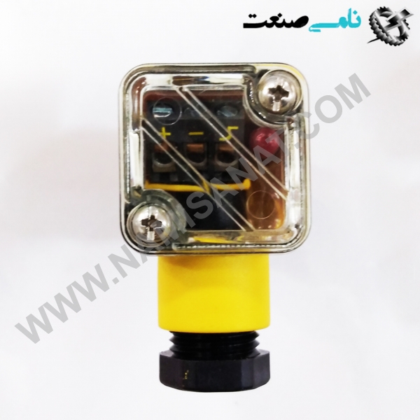 BI5-P18SK-AP6X, واردات قطعات ,PEPERL FUCHS نامی صنعت,تجهیزات صنعتی,نمایندگی فروش سایر برند ها,نمایندگی فوش ایر برند های ABB,NAMISANAT,IFM,پترو شیمی ,فولاد,شرکت بازرگانی,نامی ,صنعت, سسایر سیستم ها,سیستم ها ,وکانکتور,مانیتور  ind.electronics,الکترونیک صنعتی,Encoders MEASUREMENT ,&INSTRUMENT,اندازه گیری و ابزار دقیق ind.power,برق صنعتی , Induction welding,,جوش القایی, hydraulic-pneumatic,,هیدرولیک  BI5-P18SK-AP6X,BI5-P18SK-AP6,BI5-P18SK-AP,BI5-P18SK-A,BI5-P18SK-,BI5-P18SK,BI5-P18S,BI5-P18,BI5-P1,BI5-P,BI5-,BI5 TURCK,SENSOR,INDUCTIVE SENSOR,MEASUREMENT & INSTRUMENT,FLOW SENSOR,PRESSURE SENSOR,LEVEL SENSOR,TEMPERATURE SENSOR,FIBER OPTIC SENSOR,MAGNETIC SENSOR,NAMISANAT.CO,https:,,www.namisanat.com,per, تراخ,سنسور تراخ,اندازه گیری و ابزار دقیق,پرشر سنسور,سنسور فشار,سنسور القایی,سنسور اینداکتیو,سنسور القایی تراخ,سنسور دما,تمپراتور سنسور,سنسور جریان,سنسور فلو,سنسور سطح,ابزار دقیق,سنسور فیبر نوری,سنسور صنعتی,خرید  و فروش محصولات تراخ,  سنسور یا حسگر چیست؟ سنسور یا حسگر، یک دستگاه الکترونیکی است که از آن برای اندازه گیری کمیت های مختلفی چون دما، رطوبت، فشار، استفاده می شود. هر سنسور با توجه به ساختار و متغیرهایی که اندازه گیری می کند، کاربرد های متفاوتی دارد. اما به طور کلی می توان گفت که کار اصلی سنسورها، تبدیل پارامترهای فیزیکی به سیگنال الکتریکی است. بنابراین خروجی یک حسگر، یک سیگنال آنالوگ یا دیجیتال است. حسگرها بر اساس نوع سیگنال، نوع عملکرد، نوع پارامتر هایی که اندازه گیری می کنند و … به دسته های مختلفی تقسیم می شوند.  اگر بخواهیم تعریف تخصصی تری از سنسور داشته باشیم، می توان گفت که حسگر به عنوان دستگاه یا ماژولی تعریف می شود که به تشخیص هر گونه تغییر در کمیت فیزیکی مانند فشار، نیرو یا کمیت الکتریکی مانند جریان یا هر شکل دیگری از انرژی کمک می کند. پس از مشاهده تغییرات، حسگر، ورودی شناسایی شده را به یک میکروکنترلر یا میکروپروسسور ارسال می کند در نهایت، سنسور یک سیگنال خروجی قابل خواندن تولید می کند که می تواند نوری، الکتریکی یا هر شکلی از سیگنال باشد که مربوط به تغییر در سیگنال ورودی است. در هر سیستم اندازه گیری، سنسورها نقش اصلی را ایفا می کنند. در واقع حسگر ها اولین عنصر در بلوک دیاگرام سیستم اندازه گیری هستند که برای تولید خروجی معتبر در تماس مستقیم با متغیرها هستند.  نحوه عملکرد سنسور ها به چه صورت است؟ سنسورها به دلیل تغییر شرایط فیزیکی با ایجاد تغییر در خواص الکتریکی خود واکنش نشان می دهند. مشاهده شده است که حسگر های مصنوعی در بیشتر موارد برای تجزیه و تحلیل، گرفتن و انتقال اطلاعات محیطی، به سیستم های الکترونیکی متکی هستند. به عبارت ساده می توان گفت که یک حسگر محرک هایی مانند صدا، حرکت، گرما و نور را به سیگنال های الکتریکی تبدیل می کند. این سیگنال ها از طریق یک رابط منتقل می شوند که بیشتر آنها را به یک کد باینری یا دودویی تبدیل می کند و آنها را برای پردازش به رایانه ارسال می کند.  سنسورها عمدتاً به عنوان یک کلید یا سوئیچ عمل می کنند و برای کنترل جریان بارهای الکتریکی عبوری از مدار استفاده می شوند. سوئیچ ها بخش مهمی از الکترونیک را تشکیل می دهند زیرا به دلیل تغییر وضعیت مدار شناخته می شوند. اجزای موجود در حسگرها مانند ترانزیستورها، دیودها، آی سی ها یا تراشه ها از مواد نیمه هادی تشکیل شده اند. این مواد در مدارهای حسگر گنجانده شده اند تا بتوان از آنها به عنوان کلید استفاده کرد.  طبقه بندی حسگر ها طبقه بندی های مختلفی از حسگرها توسط کارشناسان مختلف صورت گرفته است. برخی بسیار ساده و برخی بسیار پیچیده هستند.  در دیدگاه اول، سنسورها به دو دسته کلی اکتیو و پسیو تقسیم می شوند. سنسورهای اکتیو آنهایی هستند که به سیگنال تحریک خارجی یا سیگنال قدرت نیاز دارند؛ در حالی که سنسورهای پسیو به هیچ سیگنال قدرت خارجی نیاز ندارند و مستقیماً پاسخ خروجی را تولید می کنند. نوع دیگر طبقه بندی بر اساس ابزار تشخیص استفاده شده در حسگر است. برخی از ابزارهای تشخیص عبارتند از: الکتریکی، بیولوژیکی، شیمیایی، رادیواکتیو و غیره. طبقه بندی بعدی بر اساس پدیده تبدیل یعنی ورودی و خروجی است. برخی از پدیده های تبدیل رایج عبارتند از: فوتوالکتریک، ترموالکتریک، الکتروشیمیایی، الکترومغناطیسی، ترمواپتیک و غیره. طبقه بندی نهایی سنسورها، سنسورهای آنالوگ و دیجیتال هستند. حسگر های آنالوگ یک خروجی آنالوگ تولید می کنند، یعنی یک سیگنال خروجی پیوسته (معمولا ولتاژ اما گاهی اوقات مقادیر دیگری مانند مقاومت و غیره). حسگرهای دیجیتال، بر خلاف حسگرهای آنالوگ، با داده های گسسته یا دیجیتال کار می کنند. داده های موجود در حسگرهای دیجیتال که برای تبدیل و انتقال استفاده می شوند، ماهیت دیجیتالی دارند. لیست انواع سنسور ها در ادامه لیستی از انواع سنسورهایی که برای کاربردهای مختلف مورد استفاده قرار می گیرند، آورده شده است. همه این حسگر ها برای اندازه گیری یکی از ویژگی های فیزیکی مانند دما، مقاومت، ظرفیت، رسانایی، انتقال حرارت و مثال آن استفاده می شوند.  سنسور دما حسگر مجاورتی سنسور مادون قرمز سنسور فشار حسگر روشنایی سنسور اولتراسونیک سنسور دود، گاز و الکل حسگر لمسی حسگر رنگ سنسور رطوبت حسگر موقعیت حسگر مغناطیسی (ماژول سنسور اثر هال) سنسور صدا حسگر شیب حسگر جریان و سطح سنسور PIR سنسور دما سنسور دما یکی از رایج ترین و محبوب ترین سنسورهاست. حسگر دما همانطور که از نامش پیداست، دما را حس می کند، یعنی تغییرات دما را اندازه گیری می کند. انواع مختلفی از حسگرهای دما مانند آی سی های سنسور دما (مانند LM35DZ، DS18B20)، ترمیستورها، ترموکوپل ها، RTD (دستگاه های مقاومتی دمایی) و غیره وجود دارد. سنسورهای دما می توانند آنالوگ یا دیجیتال باشند. در یک حسگر دمای آنالوگ، تغییرات در دما مربوط به تغییر در ویژگی فیزیکی آن مانند مقاومت یا ولتاژ است. LM35DZ سنسور مادون قرمز (سنسور IR) سنسورهای مادون قرمز یا IR سنسورهای مبتنی بر نور هستند که در کاربردهای مختلفی مانند تشخیص نزدیکی و تشخیص اشیا استفاده می‌شوند. حسگرهای IR به عنوان حسگر مجاورتی تقریباً در همه تلفن های همراه استفاده می شوند. دو نوع سنسور مادون قرمز یا IR وجود دارد: نوع انتقالی و نوع انعکاسی.   در سنسور IR نوع انتقالی، فرستنده IR (معمولا یک LED IR) و آشکارساز IR (معمولا یک فوتودیود) رو به روی یکدیگر قرار می گیرند به طوری که وقتی یک جسم از بین آنها عبور می کند، حسگر، شی را تشخیص می دهد.  نوع دیگر سنسور IR، نوع انعکاسی است. در این حالت فرستنده و آشکارساز در مجاورت یکدیگر رو به روی جسم قرار می گیرند. هنگامی که یک جسم جلوی حسگر می آید، نور مادون قرمز از فرستنده IR از جسم منعکس می شود و توسط گیرنده IR شناسایی می شود؛ بنابراین حسگر جسم را تشخیص می دهد. برخی از کاربردهای مختلفی که حسگر IR در آنها پیاده سازی می شود عبارتند از: تلفن همراه، ربات، مونتاژ صنعتی و خودرو.  سنسور اولتراسونیک (Ultrasonic) سنسور اولتراسونیک یک دستگاه غیر تماسی است که می تواند برای اندازه گیری فاصله و همچنین سرعت یک جسم مورد استفاده قرار گیرد. سنسور اولتراسونیک بر اساس خواص امواج صوتی با فرکانسی بیشتر از محدوده قابل شنیدن انسان کار می کند. با استفاده از زمان پرواز موج صوتی، یک حسگر اولتراسونیک می تواند فاصله جسم را اندازه گیری کند (مشابه SONAR). اثر دوپلر موج صوتی برای اندازه گیری سرعت یک جسم استفاده می شود.  حسگر روشنایی سنسورهای نور که گاهی اوقات به عنوان سنسور عکس نیز شناخته می شوند، یکی از حسگرهای مهم هستند. یک حسگر نور ساده که امروزه موجود است، مقاومت وابسته به نور یا LDR است. خاصیت LDR این است که مقاومت آن با شدت نور محیط نسبت معکوس دارد، یعنی زمانی که شدت نور افزایش می یابد، مقاومت آن کاهش می یابد و برعکس.  با استفاده از مدار LDR می توانیم تغییرات مقاومت آن را برای اندازه گیری شدت نور کالیبره کنیم. دو سنسور نور دیگر (یا حسگر عکس) وجود دارد که اغلب در طراحی سیستم های الکترونیکی پیچیده استفاده می شود. آنها فوتودیود و فوتوترانزیستور هستند؛ که همه از جمله سنسورهای آنالوگ می باشند.  سنسور گاز و دود یکی از سنسورهای بسیار مفید در کاربردهای مرتبط با ایمنی، سنسورهای دود و گاز هستند. تقریباً تمامی ادارات و صنایع، مجهز به چند حسگر تشخیص دود هستند که هر دودی (در اثر آتش سوزی) را تشخیص داده و زنگ هشدار را به صدا در می آورند. سنسورهای گاز بیشتر در آزمایشگاه ها، آشپزخانه ها و صنایع در مقیاس بزرگ رایج هستند. آنها می توانند گازهای مختلفی مانند LPG، پروپان، بوتان، متان (CH4) و غیره را شناسایی کنند. امروزه حسگرهای دود (که اغلب می توانند دود و گاز را نیز تشخیص دهند) به عنوان یک اقدام ایمنی در اکثر خانه ها نصب می شوند. به عنوان مثال هشداردهنده یا سنسور مونوکسید کربن، حسگری است که وجود گاز کربن مونوکسید را تشخیص داده و شما را از وجود آن مطلع می کند.یک حسگر دمای آنالوگ کلاسیک است