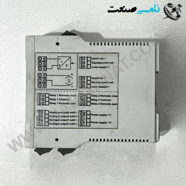 RMA422-A21A22A, واردات قطعات ,PEPERL FUCHS نامی صنعت,تجهیزات صنعتی,نمایندگی فروش سایر برند ها,نمایندگی فوش ایر برند های ABB,NAMISANAT,IFM,پترو شیمی ,فولاد,شرکت بازرگانی,نامی ,صنعت, سسایر سیستم ها,سیستم ها ,وکانکتور,مانیتور  ind.electronics,الکترونیک صنعتی,Encoders MEASUREMENT ,&INSTRUMENT,اندازه گیری و ابزار دقیق ind.power,برق صنعتی , Induction welding,,جوش القایی, hydraulic-pneumatic,,هیدرولیکPRODUCTS, TRANSMITTER,E+H, ICK20F1,ICK20F,ICK20,ICK2,ICK ,NAMISANAT.CO,https:,,www.namisanat ترانسمیتر چیست؟ از ترکیب دو واژه TRANSFER+METER گرفته شده است. یعنی تجهیزی که بتواند یک کمیت فیزیکی را اندازه گیری کرده(METERING)وآن را به مکانی دورتر مثل اتاق کنترل انتقالTRANSFER دهد.  می تواند نیوماتیکی و یا الکترونیکی باشد. در هر دو مورد،سیگنال ارسالی استاندارد بوده و برای تجهیزاتی که در LOOP کنترل قرار دارند قابل فهم می باشد. در نوع الکترونیکی جریان 20-4 میلی امپر و در نوع نیوماتیکی فشار هوای 15-3 PSI یا bar از سوی TRANSMITTER به کنترلرهای الکترونیکی و نیوماتیکی ارسال می شود. ترانسمیتر صنعتی چیست؟ به بیان دیگر ترانسمیتر صنعتی ابزاری است که برای اندازه گیری کمیت ها و پارامتر های مختلف نظیر دما، فشار، رطوبت، سطح مایعات، فلو، گاز های های محیطی و مواردی از این دست استفاده می گردند. مقادیر اندازه گیری را به صورت جریان الکتریکی استاندارد در بازه 4 تا 20 میلی آمپر روی یک زوج سیم ارسال می نمایند. ترانسمیتر ایزوله (TRANSMITTER) جهت تبدیل انواع سیگنال های آنالوگ با دقت و کیفیت عالی به کار می رود.  پشتیبانی از تمامی سیگنال ها و رنج های مختلف اندازه گیری شامل سیگنال 4 تا 20 میلی آمپر DC، 0 تا 20 میلی آمپر DC، 0 تا 5 ولت DC، 0 تا 10 ولت DC، انواع ترموکوپل (Thermocouple) J,K,B,R,S,T,E,N، انواع RTD و PT100، پتانسیومتر (Potentiometer)، مقاومت (Resistance) ، ورودی و خروجی کاملا ایزوله در برابر نویز و نوسانات برق، فیلترینگ و تقویت سیگنال از نکات مهم در ترانسمیتر می باشد. خروجی بدست آمده از ترانسمیتر ها قابل استفاده در نمایشگر ها، سیستم های پی ال سی (PLC) و تمام تجهیزات کنترلی می باشد. امروزه ترانسمیتر مصرف زیادی در صنایع نفت، گاز، پتروشیمی، فولاد، سیمان، ریخته گری، داروسازی، مهندسی پزشکی و بطور کلی هر سیستمی که نیاز به اتوماسیون صنعتی دارد، پیدا نموده است.  ساختار ترانسمیتر ها بطور كلي ترانسميتر ها از سه قسمت اصلي حس كننده، مبدل(ترانسديوسر) و تقويت كننده تشكيل مي شود. ترانسميترها درانواع الكتريكي و نيوماتيكي طراحی مي شوند.  خروجي ترانسميتر هاي الكتريكي بين ۴ تا ۲۰ ميلي آمپر و ترانسميتر هاي نيوماتيكي بين ۳ تا ۱۵ psi بر حسب تغييرات كميت ورودي مي تواند تغيير كند. براي مدرج كردن و يا كاليبره كردن ترانسميتر ها طبق دستور سازنده با دادن ورودي هاي معين و معلوم خروجي را تنظيم مي كنيم .  لینک های مفید: ترانسمیتر روزمونت , ترانسمیتر ویکا   کاربرد ترانسمیتر ها سنسورها و ترانسمیتر ها اجزای یک پروسه صنعتی هستند که کاربردهای فراوانی در پروسه های متنوع دارند. امروزه مصرف زیادی در صنایع نفت، گاز، پتروشیمی، فولاد، سیمان، ریخته گری، داروسازی، مهندسی پزشکی و بطور کلی هر سیستمی که نیاز به اتوماسیون صنعتی دارد، پیدا نموده است.  کاربرد عمده این قطعات در ارزیابی عملکرد سیستم و ارائه یک فیدبک با مقدار و وضعیت مناسب است که بدین ترتیب کنترلر سیستم متوجه وضعیت کارکرد آن و چگونگی حالت خروجی خواهد شد . انواع ترانسمیتر ترانسمیتر ها در صنعت دارای انواع بسیار گوناگونی میباشند که هریک با توجه به پارامتری که اندازه گیری میکنند و نوع سیگنالی که برای سیستم های کنترلی ارسال میکنند طبقه بندی میشوند. این ترانسمیتر ها در حوزه ابزار دقیق برای اندازه گیری پارامترهایی مانند فشار، دما، جریان و سطح مورد استفاده قرار میگیرند. بنابراین این ترانسمیتر ها شامل:  ترانسمیتر فشار و اختلاف فشار: این ترانسمیترها برای اندازه گیری فشار یا اختلاف فشار در سیستم های صنعتی استفاده می شوند. آنها سیگنال خروجی را بر اساس فشار ورودی تولید می کنند و می توانند سیگنال آنالوگ یا دیجیتال داشته باشند.  ترانسمیتر دما (ترانسمیتر دما هد مونت، ریل مونت و فیلد مونت): این ترانسمیترها برای اندازه گیری دما در صنعت استفاده می شوند. آنها می توانند از انواع مختلفی مانند ترانسمیتر دمای هد مونت، ریل مونت و فیلد مونت باشند.  ترانسمیتر فلو (فلو ترانسمیتر های مغناطیسی، ورتکس، کوریولیس، توربینی و…): این ترانسمیترها برای اندازه گیری جریان مواد در سیستم های صنعتی استفاده می شوند. آنها می توانند از انواع مختلفی مانند ترانسمیترهای مغناطیسی، ورتکس، کوریولیس و توربینی باشند.  ترانسمیتر  سطح ( ترانسمیتر سطح راداری، التراسونیک، دیسپلیسری و ترانسمیتر های فشار هیدرو استاتیکی و …): این ترانسمیترها برای اندازه گیری سطح مواد در سیستم های صنعتی استفاده می شوند. آنها می توانند از انواع مختلفی مانند ترانسمیترهای سطح راداری، التراسونیک، دیسپلیسری و ترانسمیترهای فشار هیدرو استاتیکی باشند.  ترانسمیتر های دیگری که در صنایع مورد استفاده میباشند شامل ترانسمیتر های پارامترهای شیمیایی مانند ترانسمیتر آنالایزر های PH، ORP، CO2 و … سایر پارامتر های شیمایی میباشند.