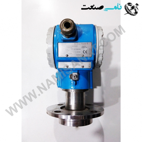 FMB70-ACA1MA2TKCAA, واردات قطعات ,PEPERL FUCHS نامی صنعت,تجهیزات صنعتی,نمایندگی فروش سایر برند ها,نمایندگی فوش ایر برند های ABB,NAMISANAT,IFM,پترو شیمی ,فولاد,شرکت بازرگانی,نامی ,صنعت, سسایر سیستم ها,سیستم ها ,وکانکتور,مانیتور  ind.electronics,الکترونیک صنعتی,Encoders MEASUREMENT ,&INSTRUMENT,اندازه گیری و ابزار دقیق ind.power,برق صنعتی , Induction welding,,جوش القایی, hydraulic-pneumatic,,هیدرولیک   FMB70-ACA1MA2TKCAA,FMB70-ACA1MA2TKCA,FMB70-ACA1MA2TKC,FMB70-ACA1MA2TK,FMB70-ACA1MA2T,FMB70-ACA1MA2,FMB70-ACA1MA,FMB70-ACA1M,FMB70-ACA1,FMB70-ACA,AC Measuring Instruments-ENDRESS+HAUSER- ENDRESS ENDRESS+HAUSER pressure monitoring,DELTAPILOT S,E+H TRANSMITTERوTechnical ,Hydrostatic level,level measurement   NAMISANAT.CO,https:,,www.namisanat.com,per,  اندرس هاوزر-خریداندرس هاوزر-خریداندرس  در سطح سنج هیدرواستاتیک، مبنای اندازه گیری، اندازه گیری فشار است. این روش، مشابه روش فشار تفاضلی است. با این تفاوت که در اینجا، مخزن تحت فشار نیست و فقط با محاسبه فشار در کف مخزن، می‌توان ارتفاع را به دست آورد. در سطح سنج هیدرواستاتیک در یکی از ساده‌ترین روش‌ها می‌توان یک ترانسمیتر فشار ساده را روی فلنجی در بدنه و نزدیک به کف مخزن نصب کرد به طوری که سنسور آن، در تماس با مایع قرار گیرد. در شیوه‌ای دیگر، که در شکل زیر نشان داده شده است، سنسور فشار به کمک کابلی از بالا به داخل مخزن فرستاده می‌شود. در این حالت، سنسور در نزدیکی کف مخزن قرار می‌گیرد و بدنه سنسور به بدنه  مقادیر فشار نسبی و مطلق را در شکل مشاهده می‌کنید. با توجه به رابطه کلیدی P=ρgHP=ρgH، دقت محاسبه ارتفاع به میزان زیادی به دقیق بودن چگالی ماده وابسته است چرا که تغییرات نسبتاً زیاد دما باعث تغییر در چگالی سیال می شود. به همین دلیل در همه این دستگاه ها از جمله اندازه گیرهای هیدرواستاتیکی،از جبران ساز دما نیز استفاده می شود. متدوال ترین ترانسدیوسر این وسایل از نوع پیزو الکتریک می باشد. در سطح سنج هیدرواستاتیک، ترانسمیتر در بیرون و با فاصله از مخزن نصب شده و مقدار فشار یا ارتفاع به صورت یک سیگنال جریان  4 تا 20mA به اتاق کنترل ارسال می‌شود.  ترانسمیتر دیجیتال فشار برای اندازه گیری سطح ، حجم و جرم مایعات ، همچنین اندازه گیری فشار مایعات و گازها کاربرد در اندازه گیری فشار در لوله ها و محفظه ها دارای گواهی نامه های حفاظتی بین المللی سنسور سطح سنج هیدرواستاتیک چگونه کار می کند؟  در سطح سنج هیدرواستاتیک، فشاری که سیال داخل مخزن بوجود می آورد، محاسبه می شود و بر اساس آن با فرمول خاصی، ارتفاع اندازه گیری می شود.  این کار به دو روش انجام می شود:  روش اول: یک ترانسمیتر فشار در نزدیکی کف مخازن به وسیله فلنج وصل می شود که مایع مستقیماً با آن تماس خواهد داشت. فشاری که با اضافه شدن مایع در مخزن، به این ترانسمیتر وارد میشود محاسبه شده و سیگنال آن توسط ترانسمیتر ارسال شده و طبق فرمول خاصی، ارتفاع محاسبه می شود.  روش دوم: در این روش ترانسمیتر، توسط یک کابل داخل مخزن فرستاده شده و توسط فلنج در نزدیکی کف مخزن و روی بدنه آن نصب میشود. و ادامه کار همانند روش قبل است.  فرمول محاسبه ارتفاع در این نوع اندازه گیری سطح، به صورت زیر است:  P=ρgH  همانگونه که میدانید، ρ علامت چگالی می باشد، و در این فرمول مشخص میشود که فشار به دست آمده، رابطه مستقیمی با چگالی دارد و به آن وابسته است. چگالی از کمیت هایی است که با تغییرات دمایی، تغییر میکند. برای ثابت کردن چگالی در این روش، بهتر است از جبران کننده دما استفاده کرد.  برای این کار از ترانسدیوسر درجه حرارت باید استفاده شود. این ترانسدیوسر باید از نوع پیزوالکتریک باشد.  چرا بهتر است از سنسور سطح سنج هیدرواستاتیک استفاده کرد؟  سنسور سطح سنج هیدرواستاتیک،به دلایلی که در ذیل به آن اشاره کرده ایم، در میان صنایع مختلف کاربرد دارد:  نصب و راه اندازی این سطح سنج ساده و بدون پیچیدگی است. خروجی آن استاندارد می باشد. برای اندازه گیری سطح مایعاتی که دارای نوسان و تلاطم هستند، مناسب است. برای فضاهای محدود همچون چاه ها، مناسب می باشد در مخازنی که قابل اشتعال هستند، میتوان استفاده کرد. ترانسمیتر فشارر اندرس هاوزر با بالاترین سطح عملکرد با سلول Contite برای اندازه گیری سطح هیدرواستاتیک فشار مورد استفاده قرار می گیرد.  ترانسمیتر فشار اندرس هاوزر Deltapilot FMB70 با سلول اندازه گیری Contite مقاوم در برابر میعانات و با دو محفظه به طور معمول در فرآیند و برنامه های بهداشتی استفاده می شود. این محصول برای اندازه گیری سطح در محیطهای مایع  مانند خمیر در ظروف باز یا بسته ساخته شده و تحت تأثیر تشکیل فوم یا کف نیز ممکن نیست قرار بگیرد. ماژول یکپارچه داده HistoROM , M-DAT مدیریت فرآیند و پارامترهای اندازه گیری شده ی ترانسمیتر فشار را آسان می کند. مطابق با استاندارد IEC 61508 برای استفاده در سیستم های ایمنی SIL3 طراحی شده است.  ویژگی های محدود کننده سطح سنج هیدرواستاتیک کدامند؟  سنسور سطح سنج هیدرواستاتیک، علاوه بر مزیت هایی که دارد، یک سری محدودیت هایی نیز برای مصرف کننده ایجاد می کند، که بهتر است قبل از تهیه این دستگاه به آنها اشراف داشته باشید تا انتخاب معقول تری داشته باشید. در ذیل به بررسی آن ها خواهیم پرداخت:  وابسته بودن به چگالی؛ همان گونه که قبلاً اشاره کردیم این دستگاه برای به دست آوردن ارتفاع و سطح سیال، به چگالی وابسته است. برای حل این مشکل میتوانید به روشی که در قسمت قبل تر به آن اشاره کردیم، اقدام نمایید. حساسیت به رسوب: از مواردی که باعث ایجاد خطا در اندازه گیری سطح سنج هیدرواستاتیک می شود، رسوب، لجن و کثیفی های ایجاد شده در کف مخازن است. به این دلیل که ترانسمیتر این دستگاه در کف مخازن نصب می گردد، کثیفی های ته نشین شده نیز باعث ایجاد فشار کاذب روی ترانسمیتر شده و خطا ایجاد میشود.  مزایای استفاده ترانسمیتر فشار اندرس هاوزر  قابلیت تولید مجدد بسیار خوب و ثبات طولانی مدت در اندازه گیری حداکثر ایمنی هیسترزیستی توسط سلول اندازه گیری مقاوم در برابر میعانات فراهم می شود. دقت مرجع بالا تا 0.075٪ مورد استفاده برای نظارت بر سطح فرآیند و فشار در مناطقی تا SIL3، دارای گواهینامه مطابق با استاندارد IEC 61508 توسط TÜV SÜD سطح بالایی از ایمنی هنگام کار به لطف نظارت بر عملکرد از سلول اندازه گیری تا برد های الکترونیکی تعویض آسان برد های الکترونیکی با HistoROM® , M-DAT تضمین شده است. برای استفاده در صنایع آب آشامیدنیمخزن بسته می‌شود تا از حرکت و ارتعاش احتمالی جلوگیری شود