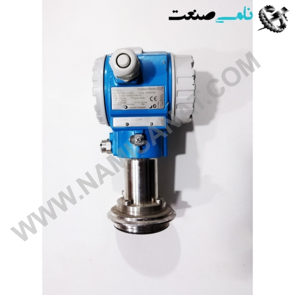 PMC71-23357/0, واردات قطعات ,PEPERL FUCHS نامی صنعت,تجهیزات صنعتی,نمایندگی فروش سایر برند ها,نمایندگی فوش ایر برند های ABB,NAMISANAT,IFM,پترو شیمی ,فولاد,شرکت بازرگانی,نامی ,صنعت, سسایر سیستم ها,سیستم ها ,وکانکتور,مانیتور  ind.electronics,الکترونیک صنعتی,Encoders MEASUREMENT ,&INSTRUMENT,اندازه گیری و ابزار دقیق ind.power,برق صنعتی , Induction welding,,جوش القایی, hydraulic-pneumatic,,هیدرولیک   PMC71-23357-0,PMC71-23357,PMC71-2335,PMC71-233,PMC71-23,PMC71-2,PMC71,PMC7,PMC Measuring Instruments-ENDRESS+HAUSER- ENDRESS ENDRESS+HAUSER pressure monitoring,DELTAPILOT S,E+H,Cerabar S PMC71, PMP71, PMP75TRANSMITTERوTechnical ,Hydrostatic level,level measurement   NAMISANAT.CO,https:,,www.namisanat.com,per,  اندرس هاوزر-خریداندرس هاوزر-خریداندرس  در سطح سنج هیدرواستاتیک، مبنای اندازه گیری، اندازه گیری فشار است. این روش، مشابه روش فشار تفاضلی است. با این تفاوت که در اینجا، مخزن تحت فشار نیست و فقط با محاسبه فشار در کف مخزن، می‌توان ارتفاع را به دست آورد. در سطح سنج هیدرواستاتیک در یکی از ساده‌ترین روش‌ها می‌توان یک ترانسمیتر فشار ساده را روی فلنجی در بدنه و نزدیک به کف مخزن نصب کرد به طوری که سنسور آن، در تماس با مایع قرار گیرد. در شیوه‌ای دیگر، که در شکل زیر نشان داده شده است، سنسور فشار به کمک کابلی از بالا به داخل مخزن فرستاده می‌شود. در این حالت، سنسور در نزدیکی کف مخزن قرار می‌گیرد و بدنه سنسور به بدنه  مقادیر فشار نسبی و مطلق را در شکل مشاهده می‌کنید. با توجه به رابطه کلیدی P=ρgHP=ρgH، دقت محاسبه ارتفاع به میزان زیادی به دقیق بودن چگالی ماده وابسته است چرا که تغییرات نسبتاً زیاد دما باعث تغییر در چگالی سیال می شود. به همین دلیل در همه این دستگاه ها از جمله اندازه گیرهای هیدرواستاتیکی،از جبران ساز دما نیز استفاده می شود. متدوال ترین ترانسدیوسر این وسایل از نوع پیزو الکتریک می باشد. در سطح سنج هیدرواستاتیک، ترانسمیتر در بیرون و با فاصله از مخزن نصب شده و مقدار فشار یا ارتفاع به صورت یک سیگنال جریان  4 تا 20mA به اتاق کنترل ارسال می‌شود.  ترانسمیتر دیجیتال فشار برای اندازه گیری سطح ، حجم و جرم مایعات ، همچنین اندازه گیری فشار مایعات و گازها کاربرد در اندازه گیری فشار در لوله ها و محفظه ها دارای گواهی نامه های حفاظتی بین المللی سنسور سطح سنج هیدرواستاتیک چگونه کار می کند؟  در سطح سنج هیدرواستاتیک، فشاری که سیال داخل مخزن بوجود می آورد، محاسبه می شود و بر اساس آن با فرمول خاصی، ارتفاع اندازه گیری می شود.  این کار به دو روش انجام می شود:  روش اول: یک ترانسمیتر فشار در نزدیکی کف مخازن به وسیله فلنج وصل می شود که مایع مستقیماً با آن تماس خواهد داشت. فشاری که با اضافه شدن مایع در مخزن، به این ترانسمیتر وارد میشود محاسبه شده و سیگنال آن توسط ترانسمیتر ارسال شده و طبق فرمول خاصی، ارتفاع محاسبه می شود.  روش دوم: در این روش ترانسمیتر، توسط یک کابل داخل مخزن فرستاده شده و توسط فلنج در نزدیکی کف مخزن و روی بدنه آن نصب میشود. و ادامه کار همانند روش قبل است.  فرمول محاسبه ارتفاع در این نوع اندازه گیری سطح، به صورت زیر است:  P=ρgH  همانگونه که میدانید، ρ علامت چگالی می باشد، و در این فرمول مشخص میشود که فشار به دست آمده، رابطه مستقیمی با چگالی دارد و به آن وابسته است. چگالی از کمیت هایی است که با تغییرات دمایی، تغییر میکند. برای ثابت کردن چگالی در این روش، بهتر است از جبران کننده دما استفاده کرد.  برای این کار از ترانسدیوسر درجه حرارت باید استفاده شود. این ترانسدیوسر باید از نوع پیزوالکتریک باشد.  چرا بهتر است از سنسور سطح سنج هیدرواستاتیک استفاده کرد؟  سنسور سطح سنج هیدرواستاتیک،به دلایلی که در ذیل به آن اشاره کرده ایم، در میان صنایع مختلف کاربرد دارد:  نصب و راه اندازی این سطح سنج ساده و بدون پیچیدگی است. خروجی آن استاندارد می باشد. برای اندازه گیری سطح مایعاتی که دارای نوسان و تلاطم هستند، مناسب است. برای فضاهای محدود همچون چاه ها، مناسب می باشد در مخازنی که قابل اشتعال هستند، میتوان استفاده کرد. ترانسمیتر فشارر اندرس هاوزر با بالاترین سطح عملکرد با سلول Contite برای اندازه گیری سطح هیدرواستاتیک فشار مورد استفاده قرار می گیرد.  ترانسمیتر فشار اندرس هاوزر Deltapilot FMB70 با سلول اندازه گیری Contite مقاوم در برابر میعانات و با دو محفظه به طور معمول در فرآیند و برنامه های بهداشتی استفاده می شود. این محصول برای اندازه گیری سطح در محیطهای مایع  مانند خمیر در ظروف باز یا بسته ساخته شده و تحت تأثیر تشکیل فوم یا کف نیز ممکن نیست قرار بگیرد. ماژول یکپارچه داده HistoROM , M-DAT مدیریت فرآیند و پارامترهای اندازه گیری شده ی ترانسمیتر فشار را آسان می کند. مطابق با استاندارد IEC 61508 برای استفاده در سیستم های ایمنی SIL3 طراحی شده است.  ویژگی های محدود کننده سطح سنج هیدرواستاتیک کدامند؟  سنسور سطح سنج هیدرواستاتیک، علاوه بر مزیت هایی که دارد، یک سری محدودیت هایی نیز برای مصرف کننده ایجاد می کند، که بهتر است قبل از تهیه این دستگاه به آنها اشراف داشته باشید تا انتخاب معقول تری داشته باشید. در ذیل به بررسی آن ها خواهیم پرداخت:  وابسته بودن به چگالی؛ همان گونه که قبلاً اشاره کردیم این دستگاه برای به دست آوردن ارتفاع و سطح سیال، به چگالی وابسته است. برای حل این مشکل میتوانید به روشی که در قسمت قبل تر به آن اشاره کردیم، اقدام نمایید. حساسیت به رسوب: از مواردی که باعث ایجاد خطا در اندازه گیری سطح سنج هیدرواستاتیک می شود، رسوب، لجن و کثیفی های ایجاد شده در کف مخازن است. به این دلیل که ترانسمیتر این دستگاه در کف مخازن نصب می گردد، کثیفی های ته نشین شده نیز باعث ایجاد فشار کاذب روی ترانسمیتر شده و خطا ایجاد میشود.  مزایای استفاده ترانسمیتر فشار اندرس هاوزر  قابلیت تولید مجدد بسیار خوب و ثبات طولانی مدت در اندازه گیری حداکثر ایمنی هیسترزیستی توسط سلول اندازه گیری مقاوم در برابر میعانات فراهم می شود. دقت مرجع بالا تا 0.075٪ مورد استفاده برای نظارت بر سطح فرآیند و فشار در مناطقی تا SIL3، دارای گواهینامه مطابق با استاندارد IEC 61508 توسط TÜV SÜD سطح بالایی از ایمنی هنگام کار به لطف نظارت بر عملکرد از سلول اندازه گیری تا برد های الکترونیکی تعویض آسان برد های الکترونیکی با HistoROM® , M-DAT تضمین شده است. برای استفاده در صنایع آب آشامیدنیمخزن بسته می‌شود تا از حرکت و ارتعاش احتمالی جلوگیری شود