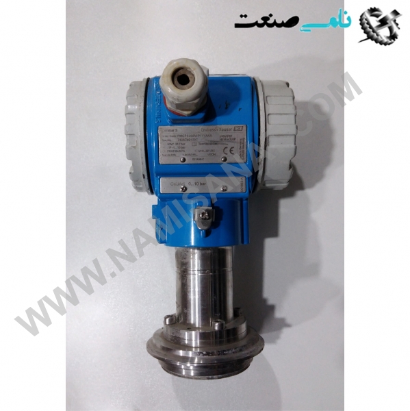PMC71-AMA1P1YYAAA, واردات قطعات ,PEPERL FUCHS نامی صنعت,تجهیزات صنعتی,نمایندگی فروش سایر برند ها,نمایندگی فوش ایر برند های ABB,NAMISANAT,IFM,پترو شیمی ,فولاد,شرکت بازرگانی,نامی ,صنعت, سسایر سیستم ها,سیستم ها ,وکانکتور,مانیتور  ind.electronics,الکترونیک صنعتی,Encoders MEASUREMENT ,&INSTRUMENT,اندازه گیری و ابزار دقیق ind.power,برق صنعتی , Induction welding,,جوش القایی, hydraulic-pneumatic,,هیدرولیک  PMC71-AMA1P1YYAAA,ENDRESS+HAUSER, ENDRESS ENDRESS+HAUSER,MEASURING INSTRUMENT PMC71-AMA1P1YYAAA,PMC71-AMA1P1YYAA,PMC71-AMA1P1YYA,PMC71-AMA1P1YY,PMC71-AMA1P1Y,PMC71-AMA1P1,PMC71-AMA1P,PMC71-AMA1,PMC71-AMA,PMC71-AM,PMC71-A,PMC71,PMC7,PMC ,DELTAPILOT S,E+H,Cerabar S PMC71, PMP71, PMP75TRANSMITTERوTechnical ,Hydrostatic level,level measurement,Process pressure measurement   NAMISANAT.CO,https:,,www.namisanat.com,per,  اندرس هاوزر-خریداندرس هاوزر-خریداندرس,ترنسمیتراندرس هاوزر,محصولات اندرس  هاوزر,سطح سنج هیدرواستاتیک اندرس,سطح سنج اندرس هاوزر,اندازه گیری و ابزار دقیق,اندازه گیری فشار فرایند  در سطح سنج هیدرواستاتیک، مبنای اندازه گیری، اندازه گیری فشار است. این روش، مشابه روش فشار تفاضلی است. با این تفاوت که در اینجا، مخزن تحت فشار نیست و فقط با محاسبه فشار در کف مخزن، می‌توان ارتفاع را به دست آورد. در سطح سنج هیدرواستاتیک در یکی از ساده‌ترین روش‌ها می‌توان یک ترانسمیتر فشار ساده را روی فلنجی در بدنه و نزدیک به کف مخزن نصب کرد به طوری که سنسور آن، در تماس با مایع قرار گیرد. در شیوه‌ای دیگر، که در شکل زیر نشان داده شده است، سنسور فشار به کمک کابلی از بالا به داخل مخزن فرستاده می‌شود. در این حالت، سنسور در نزدیکی کف مخزن قرار می‌گیرد و بدنه سنسور به بدنه  مقادیر فشار نسبی و مطلق را در شکل مشاهده می‌کنید. با توجه به رابطه کلیدی P=ρgHP=ρgH، دقت محاسبه ارتفاع به میزان زیادی به دقیق بودن چگالی ماده وابسته است چرا که تغییرات نسبتاً زیاد دما باعث تغییر در چگالی سیال می شود. به همین دلیل در همه این دستگاه ها از جمله اندازه گیرهای هیدرواستاتیکی،از جبران ساز دما نیز استفاده می شود. متدوال ترین ترانسدیوسر این وسایل از نوع پیزو الکتریک می باشد. در سطح سنج هیدرواستاتیک، ترانسمیتر در بیرون و با فاصله از مخزن نصب شده و مقدار فشار یا ارتفاع به صورت یک سیگنال جریان  4 تا 20mA به اتاق کنترل ارسال می‌شود.  ترانسمیتر دیجیتال فشار برای اندازه گیری سطح ، حجم و جرم مایعات ، همچنین اندازه گیری فشار مایعات و گازها کاربرد در اندازه گیری فشار در لوله ها و محفظه ها دارای گواهی نامه های حفاظتی بین المللی سنسور سطح سنج هیدرواستاتیک چگونه کار می کند؟  در سطح سنج هیدرواستاتیک، فشاری که سیال داخل مخزن بوجود می آورد، محاسبه می شود و بر اساس آن با فرمول خاصی، ارتفاع اندازه گیری می شود.  این کار به دو روش انجام می شود:  روش اول: یک ترانسمیتر فشار در نزدیکی کف مخازن به وسیله فلنج وصل می شود که مایع مستقیماً با آن تماس خواهد داشت. فشاری که با اضافه شدن مایع در مخزن، به این ترانسمیتر وارد میشود محاسبه شده و سیگنال آن توسط ترانسمیتر ارسال شده و طبق فرمول خاصی، ارتفاع محاسبه می شود.  روش دوم: در این روش ترانسمیتر، توسط یک کابل داخل مخزن فرستاده شده و توسط فلنج در نزدیکی کف مخزن و روی بدنه آن نصب میشود. و ادامه کار همانند روش قبل است.  فرمول محاسبه ارتفاع در این نوع اندازه گیری سطح، به صورت زیر است:  P=ρgH  همانگونه که میدانید، ρ علامت چگالی می باشد، و در این فرمول مشخص میشود که فشار به دست آمده، رابطه مستقیمی با چگالی دارد و به آن وابسته است. چگالی از کمیت هایی است که با تغییرات دمایی، تغییر میکند. برای ثابت کردن چگالی در این روش، بهتر است از جبران کننده دما استفاده کرد.  برای این کار از ترانسدیوسر درجه حرارت باید استفاده شود. این ترانسدیوسر باید از نوع پیزوالکتریک باشد.  چرا بهتر است از سنسور سطح سنج هیدرواستاتیک استفاده کرد؟  سنسور سطح سنج هیدرواستاتیک،به دلایلی که در ذیل به آن اشاره کرده ایم، در میان صنایع مختلف کاربرد دارد:  نصب و راه اندازی این سطح سنج ساده و بدون پیچیدگی است. خروجی آن استاندارد می باشد. برای اندازه گیری سطح مایعاتی که دارای نوسان و تلاطم هستند، مناسب است. برای فضاهای محدود همچون چاه ها، مناسب می باشد در مخازنی که قابل اشتعال هستند، میتوان استفاده کرد. ترانسمیتر فشارر اندرس هاوزر با بالاترین سطح عملکرد با سلول Contite برای اندازه گیری سطح هیدرواستاتیک فشار مورد استفاده قرار می گیرد.  ترانسمیتر فشار اندرس هاوزر Deltapilot FMB70 با سلول اندازه گیری Contite مقاوم در برابر میعانات و با دو محفظه به طور معمول در فرآیند و برنامه های بهداشتی استفاده می شود. این محصول برای اندازه گیری سطح در محیطهای مایع  مانند خمیر در ظروف باز یا بسته ساخته شده و تحت تأثیر تشکیل فوم یا کف نیز ممکن نیست قرار بگیرد. ماژول یکپارچه داده HistoROM , M-DAT مدیریت فرآیند و پارامترهای اندازه گیری شده ی ترانسمیتر فشار را آسان می کند. مطابق با استاندارد IEC 61508 برای استفاده در سیستم های ایمنی SIL3 طراحی شده است.  ویژگی های محدود کننده سطح سنج هیدرواستاتیک کدامند؟  سنسور سطح سنج هیدرواستاتیک، علاوه بر مزیت هایی که دارد، یک سری محدودیت هایی نیز برای مصرف کننده ایجاد می کند، که بهتر است قبل از تهیه این دستگاه به آنها اشراف داشته باشید تا انتخاب معقول تری داشته باشید. در ذیل به بررسی آن ها خواهیم پرداخت:  وابسته بودن به چگالی؛ همان گونه که قبلاً اشاره کردیم این دستگاه برای به دست آوردن ارتفاع و سطح سیال، به چگالی وابسته است. برای حل این مشکل میتوانید به روشی که در قسمت قبل تر به آن اشاره کردیم، اقدام نمایید. حساسیت به رسوب: از مواردی که باعث ایجاد خطا در اندازه گیری سطح سنج هیدرواستاتیک می شود، رسوب، لجن و کثیفی های ایجاد شده در کف مخازن است. به این دلیل که ترانسمیتر این دستگاه در کف مخازن نصب می گردد، کثیفی های ته نشین شده نیز باعث ایجاد فشار کاذب روی ترانسمیتر شده و خطا ایجاد میشود.  مزایای استفاده ترانسمیتر فشار اندرس هاوزر  قابلیت تولید مجدد بسیار خوب و ثبات طولانی مدت در اندازه گیری حداکثر ایمنی هیسترزیستی توسط سلول اندازه گیری مقاوم در برابر میعانات فراهم می شود. دقت مرجع بالا تا 0.075٪ مورد استفاده برای نظارت بر سطح فرآیند و فشار در مناطقی تا SIL3، دارای گواهینامه مطابق با استاندارد IEC 61508 توسط TÜV SÜD سطح بالایی از ایمنی هنگام کار به لطف نظارت بر عملکرد از سلول اندازه گیری تا برد های الکترونیکی تعویض آسان برد های الکترونیکی با HistoROM® , M-DAT تضمین شده است. برای استفاده در صنایع آب آشامیدنیمخزن بسته می‌شود تا از حرکت و ارتعاش احتمالی جلوگیری شود