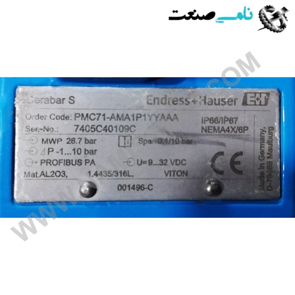 PMC71-AMA1P1YYAAA, واردات قطعات ,PEPERL FUCHS نامی صنعت,تجهیزات صنعتی,نمایندگی فروش سایر برند ها,نمایندگی فوش ایر برند های ABB,NAMISANAT,IFM,پترو شیمی ,فولاد,شرکت بازرگانی,نامی ,صنعت, سسایر سیستم ها,سیستم ها ,وکانکتور,مانیتور  ind.electronics,الکترونیک صنعتی,Encoders MEASUREMENT ,&INSTRUMENT,اندازه گیری و ابزار دقیق ind.power,برق صنعتی , Induction welding,,جوش القایی, hydraulic-pneumatic,,هیدرولیک  PMC71-AMA1P1YYAAA,ENDRESS+HAUSER, ENDRESS ENDRESS+HAUSER,MEASURING INSTRUMENT PMC71-AMA1P1YYAAA,PMC71-AMA1P1YYAA,PMC71-AMA1P1YYA,PMC71-AMA1P1YY,PMC71-AMA1P1Y,PMC71-AMA1P1,PMC71-AMA1P,PMC71-AMA1,PMC71-AMA,PMC71-AM,PMC71-A,PMC71,PMC7,PMC ,DELTAPILOT S,E+H,Cerabar S PMC71, PMP71, PMP75TRANSMITTERوTechnical ,Hydrostatic level,level measurement,Process pressure measurement   NAMISANAT.CO,https:,,www.namisanat.com,per,  اندرس هاوزر-خریداندرس هاوزر-خریداندرس,ترنسمیتراندرس هاوزر,محصولات اندرس  هاوزر,سطح سنج هیدرواستاتیک اندرس,سطح سنج اندرس هاوزر,اندازه گیری و ابزار دقیق,اندازه گیری فشار فرایند  در سطح سنج هیدرواستاتیک، مبنای اندازه گیری، اندازه گیری فشار است. این روش، مشابه روش فشار تفاضلی است. با این تفاوت که در اینجا، مخزن تحت فشار نیست و فقط با محاسبه فشار در کف مخزن، می‌توان ارتفاع را به دست آورد. در سطح سنج هیدرواستاتیک در یکی از ساده‌ترین روش‌ها می‌توان یک ترانسمیتر فشار ساده را روی فلنجی در بدنه و نزدیک به کف مخزن نصب کرد به طوری که سنسور آن، در تماس با مایع قرار گیرد. در شیوه‌ای دیگر، که در شکل زیر نشان داده شده است، سنسور فشار به کمک کابلی از بالا به داخل مخزن فرستاده می‌شود. در این حالت، سنسور در نزدیکی کف مخزن قرار می‌گیرد و بدنه سنسور به بدنه  مقادیر فشار نسبی و مطلق را در شکل مشاهده می‌کنید. با توجه به رابطه کلیدی P=ρgHP=ρgH، دقت محاسبه ارتفاع به میزان زیادی به دقیق بودن چگالی ماده وابسته است چرا که تغییرات نسبتاً زیاد دما باعث تغییر در چگالی سیال می شود. به همین دلیل در همه این دستگاه ها از جمله اندازه گیرهای هیدرواستاتیکی،از جبران ساز دما نیز استفاده می شود. متدوال ترین ترانسدیوسر این وسایل از نوع پیزو الکتریک می باشد. در سطح سنج هیدرواستاتیک، ترانسمیتر در بیرون و با فاصله از مخزن نصب شده و مقدار فشار یا ارتفاع به صورت یک سیگنال جریان  4 تا 20mA به اتاق کنترل ارسال می‌شود.  ترانسمیتر دیجیتال فشار برای اندازه گیری سطح ، حجم و جرم مایعات ، همچنین اندازه گیری فشار مایعات و گازها کاربرد در اندازه گیری فشار در لوله ها و محفظه ها دارای گواهی نامه های حفاظتی بین المللی سنسور سطح سنج هیدرواستاتیک چگونه کار می کند؟  در سطح سنج هیدرواستاتیک، فشاری که سیال داخل مخزن بوجود می آورد، محاسبه می شود و بر اساس آن با فرمول خاصی، ارتفاع اندازه گیری می شود.  این کار به دو روش انجام می شود:  روش اول: یک ترانسمیتر فشار در نزدیکی کف مخازن به وسیله فلنج وصل می شود که مایع مستقیماً با آن تماس خواهد داشت. فشاری که با اضافه شدن مایع در مخزن، به این ترانسمیتر وارد میشود محاسبه شده و سیگنال آن توسط ترانسمیتر ارسال شده و طبق فرمول خاصی، ارتفاع محاسبه می شود.  روش دوم: در این روش ترانسمیتر، توسط یک کابل داخل مخزن فرستاده شده و توسط فلنج در نزدیکی کف مخزن و روی بدنه آن نصب میشود. و ادامه کار همانند روش قبل است.  فرمول محاسبه ارتفاع در این نوع اندازه گیری سطح، به صورت زیر است:  P=ρgH  همانگونه که میدانید، ρ علامت چگالی می باشد، و در این فرمول مشخص میشود که فشار به دست آمده، رابطه مستقیمی با چگالی دارد و به آن وابسته است. چگالی از کمیت هایی است که با تغییرات دمایی، تغییر میکند. برای ثابت کردن چگالی در این روش، بهتر است از جبران کننده دما استفاده کرد.  برای این کار از ترانسدیوسر درجه حرارت باید استفاده شود. این ترانسدیوسر باید از نوع پیزوالکتریک باشد.  چرا بهتر است از سنسور سطح سنج هیدرواستاتیک استفاده کرد؟  سنسور سطح سنج هیدرواستاتیک،به دلایلی که در ذیل به آن اشاره کرده ایم، در میان صنایع مختلف کاربرد دارد:  نصب و راه اندازی این سطح سنج ساده و بدون پیچیدگی است. خروجی آن استاندارد می باشد. برای اندازه گیری سطح مایعاتی که دارای نوسان و تلاطم هستند، مناسب است. برای فضاهای محدود همچون چاه ها، مناسب می باشد در مخازنی که قابل اشتعال هستند، میتوان استفاده کرد. ترانسمیتر فشارر اندرس هاوزر با بالاترین سطح عملکرد با سلول Contite برای اندازه گیری سطح هیدرواستاتیک فشار مورد استفاده قرار می گیرد.  ترانسمیتر فشار اندرس هاوزر Deltapilot FMB70 با سلول اندازه گیری Contite مقاوم در برابر میعانات و با دو محفظه به طور معمول در فرآیند و برنامه های بهداشتی استفاده می شود. این محصول برای اندازه گیری سطح در محیطهای مایع  مانند خمیر در ظروف باز یا بسته ساخته شده و تحت تأثیر تشکیل فوم یا کف نیز ممکن نیست قرار بگیرد. ماژول یکپارچه داده HistoROM , M-DAT مدیریت فرآیند و پارامترهای اندازه گیری شده ی ترانسمیتر فشار را آسان می کند. مطابق با استاندارد IEC 61508 برای استفاده در سیستم های ایمنی SIL3 طراحی شده است.  ویژگی های محدود کننده سطح سنج هیدرواستاتیک کدامند؟  سنسور سطح سنج هیدرواستاتیک، علاوه بر مزیت هایی که دارد، یک سری محدودیت هایی نیز برای مصرف کننده ایجاد می کند، که بهتر است قبل از تهیه این دستگاه به آنها اشراف داشته باشید تا انتخاب معقول تری داشته باشید. در ذیل به بررسی آن ها خواهیم پرداخت:  وابسته بودن به چگالی؛ همان گونه که قبلاً اشاره کردیم این دستگاه برای به دست آوردن ارتفاع و سطح سیال، به چگالی وابسته است. برای حل این مشکل میتوانید به روشی که در قسمت قبل تر به آن اشاره کردیم، اقدام نمایید. حساسیت به رسوب: از مواردی که باعث ایجاد خطا در اندازه گیری سطح سنج هیدرواستاتیک می شود، رسوب، لجن و کثیفی های ایجاد شده در کف مخازن است. به این دلیل که ترانسمیتر این دستگاه در کف مخازن نصب می گردد، کثیفی های ته نشین شده نیز باعث ایجاد فشار کاذب روی ترانسمیتر شده و خطا ایجاد میشود.  مزایای استفاده ترانسمیتر فشار اندرس هاوزر  قابلیت تولید مجدد بسیار خوب و ثبات طولانی مدت در اندازه گیری حداکثر ایمنی هیسترزیستی توسط سلول اندازه گیری مقاوم در برابر میعانات فراهم می شود. دقت مرجع بالا تا 0.075٪ مورد استفاده برای نظارت بر سطح فرآیند و فشار در مناطقی تا SIL3، دارای گواهینامه مطابق با استاندارد IEC 61508 توسط TÜV SÜD سطح بالایی از ایمنی هنگام کار به لطف نظارت بر عملکرد از سلول اندازه گیری تا برد های الکترونیکی تعویض آسان برد های الکترونیکی با HistoROM® , M-DAT تضمین شده است. برای استفاده در صنایع آب آشامیدنیمخزن بسته می‌شود تا از حرکت و ارتعاش احتمالی جلوگیری شود