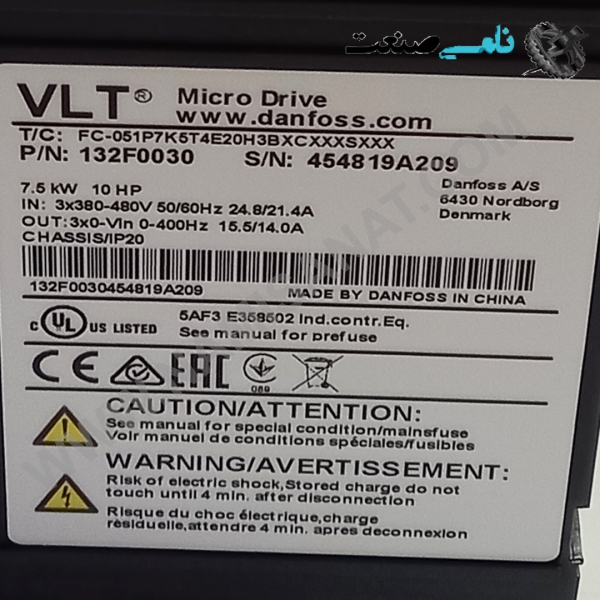 132F0030/FC-051P7K5T4E20H3BXC, واردات قطعات ,PEPERL FUCHS نامی صنعت,تجهیزات صنعتی,نمایندگی فروش سایر برند ها,نمایندگی فوش ایر برند های ABB,NAMISANAT,IFM,پترو شیمی ,فولاد,شرکت بازرگانی,نامی ,صنعت, سسایر سیستم ها,سیستم ها ,وکانکتور,مانیتور  ind.electronics,الکترونیک صنعتی,Encoders MEASUREMENT ,&INSTRUMENT,اندازه گیری و ابزار دقیق ind.power,برق صنعتی , Induction welding,,جوش القایی, hydraulic-pneumatic,,هیدرولیک    132F0030,FC-051P7K5T4E20H3BXC,132F0030,FC-051P7K5T4E20H3BX,132F0030,FC-051P7K5T4E20H3B,132F0030,FC-051P7K5T4E20H3,132F0030,FC-051P7K5T4E20H,132F0030,FC-051P7K5T4E20,132F0030,FC-051P7K5T4E2,132F0030,FC-051P7K5T4E,132F0030,FC-051P7K5T4,132F0030,FC-051P7K5T,132F0030,FC-051P7K5,132F0030,FC-051P7K,132F0030,FC-051P7,132F0030,FC-051P,132F0030,FC-051,132F0030,FC-05,132F0030,FC-0,132F0030,FC,132F0030,F,132F0030,,132F003,132F00,132F0,132F,132, DANFOSS,DRIVE,DRIVE-INVERTER,IND.AUTOMATION,control panel ,NAMISANAT.CO,https:,https:,,www.namisanat.com,per, دانفوس,دنفوس,درایو,اینورتر,درایو-اینورتر,اتومایسیون صنعتی,کنترل پنل, درایو اینورتر اتوماسیون صنعتی، یک تجهیز الکترونیکی است که برای کنترل دور و سرعت موتورهای الکتریکی در محیط‌های صنعتی استفاده می‌شود. اینورترها با تغییر فرکانس برق ورودی به موتور، سرعت آن را تنظیم می‌کنند و به این ترتیب، به بهینه‌سازی مصرف انرژی، افزایش طول عمر موتور و بهبود عملکرد سیستم‌های صنعتی کمک می‌کنند. توضیحات بیشتر: کاربرد: درایوهای اینورتر در انواع مختلفی از کاربردهای صنعتی، از جمله پمپ‌ها، فن‌ها، کمپرسورها و ماشین‌آلات، استفاده می‌شوند. عملکرد: اینورترها با تبدیل جریان مستقیم (DC) به جریان متناوب (AC) با فرکانس قابل تنظیم، سرعت موتور را کنترل می‌کنند. این تغییر فرکانس، امکان تنظیم دور موتور و در نتیجه کنترل دقیق سرعت و گشتاور آن را فراهم می‌کند.  مزایا: استفاده از درایو اینورتر در اتوماسیون صنعتی مزایای متعددی دارد، از جمله: کاهش مصرف انرژی: اینورترها با تنظیم دقیق سرعت موتور، از مصرف بی‌رویه انرژی جلوگیری می‌کنند و به کاهش هزینه‌های انرژی کمک می‌کنند.  افزایش طول عمر موتور: با کاهش تنش‌های مکانیکی ناشی از راه‌اندازی و توقف‌های ناگهانی، عمر مفید موتور افزایش می‌یابد.  بهبود عملکرد سیستم: اینورترها با کنترل دقیق سرعت و گشتاور موتور، عملکرد سیستم‌های صنعتی را بهبود می‌بخشند و از وقوع مشکلات ناشی از نوسانات ولتاژ و جریان جلوگیری می‌کنند.  کنترل از راه دور: اینورترها امکان کنترل از راه دور فرآیندها را فراهم می‌کنند و به این ترتیب، کارایی و ایمنی فرآیندهای صنعتی را افزایش می‌دهند.  انواع: درایوهای اینورتر در انواع مختلفی از جمله تک فاز و سه فاز و همچنین بر اساس نوع کاربری، در بازار موجود هستند.  انتخاب: انتخاب درایو اینورتر مناسب برای یک کاربرد خاص، به عواملی مانند توان موتور، نوع کاربرد و ویژگی‌های مورد نیاز بستگی دارد. 