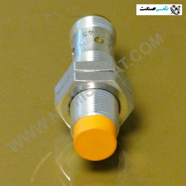 IFS245, واردات قطعات ,PEPERL FUCHS نامی صنعت,تجهیزات صنعتی,نمایندگی فروش سایر برند ها,نمایندگی فوش ایر برند های ABB,NAMISANAT,IFM,پترو شیمی ,فولاد,شرکت بازرگانی,نامی ,صنعت, سسایر سیستم ها,سیستم ها ,وکانکتور,مانیتور  ind.electronics,الکترونیک صنعتی,Encoders MEASUREMENT ,&INSTRUMENT,اندازه گیری و ابزار دقیق ind.power,برق صنعتی , Induction welding,,جوش القایی, hydraulic-pneumatic,,هیدرولیک  IFS245,IFS24,IFS2,IFM,IFM ELECTRONIC,SENSOR,PHOTOELECTRIC SENSOR,MEASUREMENT & INSTRUMENT,INDUCTIVE SENSOR, TEMPERATURE SENSOR, PRESSURE SENSOR, PHOTOELECTRIC SENSOR, PROXIMITY SENSOR, FLOW SENSOR,Diffuse reflection sensor with background suppression,NAMISANAT.COM,https:,,www.namisanat.com,per, ای اف ام, ای اف ام الکترونیک, ای اف ام الکترونیک,ابزار دقیق و اندازه گیری,سنسور القایی,سنسور دما ,سنسور فشار,سنسور فتو الکتریک,سنسور چشمی,سنسور ای اف ام,سنسور چشمی ای اف ام الکترونیک,سنسور مجاورت,سنسور جریان,سنسور انعکاس پراکنده با سرکوب پس زمینه,  سنسور فتو الکتریک یا سنسور نوری، جهت تشخیص فاصله، حضور یا عدم حضور یک جسم مورد استفاده قرار می گیرد. این سنسور از یک فرستنده نوری و یک گیرنده فتوالکتریک، تشکیل شده است که در صنایع بسیاری مورد استفاده قرار می گیرد.  هایپر صنعت فامکو سه نوع پر کاربرد این سنسور از لحاظ نوع کاربری به شرح زیر می باشد به مشتریان عزیر ارائه می نماید:  سنسور نوری (دو طرفه through beam) سنسور نوری (آینه‌ای retro-reflective) سنسور نوری (یک طرفه Diffuse-reflective) سنسور فتوالکتریک نوعی سنسور نوری است که از تابش و بازتاب نور برای تشخیص حضور یا عدم حضور یک شیء استفاده می‌کند. این سنسورها از دو بخش اصلی تشکیل شده‌اند: منبع نور و آشکارساز نوری. منبع نور بسمت شیء تابیده می‌شود و بازتاب یا قطع شدن آن توسط آشکارساز نوری تشخیص داده می‌شود سنسورهای پرتوی مستقیم (Through-beam) در سنسورهای پرتوی مستقیم، فرستنده و گیرنده در دو نقطه مقابل هم قرار می‌گیرند و یک پرتوی نور بین آن‌ها ارسال می‌شود. وقتی یک شیء این پرتو را قطع کند، گیرنده، تغییر در شدت نور را تشخیص می‌دهد و سیگنالی ارسال می‌کند که نشان‌دهنده حضور شیء است.     سنسورهای بازتابی (Retro-reflective) در سنسورهای بازتابی، فرستنده و گیرنده در یک نقطه قرار دارند و یک بازتابنده در مقابل آن‌ها قرار می‌گیرد. نور از فرستنده به بازتابنده می‌رسد و به گیرنده بازمی‌گردد. وقتی یک شیء این پرتو را قطع کند، گیرنده، تغییر در شدت نور بازتابی را تشخیص می‌دهد و سیگنالی ارسال می‌کند.     سنسورهای پراکنده (Diffuse) در سنسورهای پراکنده، فرستنده و گیرنده در یک نقطه قرار دارند و نور از فرستنده به شیء برخورد کرده و به گیرنده بازمی‌گردد. وقتی یک شیء در مسیر نور قرار گیرد، گیرنده، تغییر در شدت نور بازتابی را تشخیص می‌دهد و سیگنالی ارسال می‌کند اجزای سنسورهای فوتوالکتریک سنسورهای فوتوالکتریک از اجزای مختلفی تشکیل شده‌اند که هر‌کدام نقش مهمی در عملکرد کلی این دستگاه‌ها ایفا می‌کنند. در ادامه، به هر یک از این اجزا و نقش آن‌ها در عملکرد سنسورهای فوتوالکتریک خواهیم پرداخت:        فرستنده نور فرستنده نور، بخشی از سنسور است که نور را تولید و ارسال می‌کند. این نور معمولاً مادون قرمز یا قرمز مرئی است و به‌سمت شیء مورد‌نظر ارسال می‌شود. فرستنده‌ها معمولاً از دیودهای نوری (LED) یا لیزرها برای تولید نور استفاده می‌کنند. همچنین، انتخاب منبع نور بستگی به عواملی نظیر طول موج و شدت نور دارد.     گیرنده نور گیرنده نور، بخشی از سنسور است که نور بازتابی یا قطع شده را دریافت می‌کند. این گیرنده‌ها معمولاً از فوتوترانزیستورها یا فتودیودها تشکیل شده‌اند که تغییرات در شدت نور را تشخیص می‌دهند و آن را به سیگنال‌های الکتریکی تبدیل می‌کنند. گیرنده‌ها باید به‌گونه‌ای طراحی شوند که بتوانند نور ارسال شده توسط فرستنده را به‌درستی تشخیص دهند.     مدار تقویت‌کننده مدار تقویت‌کننده، وظیفه تقویت سیگنال‌های دریافتی از گیرنده را بر‌عهده دارد. این مدارها سیگنال‌های ضعیف را تقویت می‌کنند تا بتوانند به‌درستی پردازش شده و به خروجی‌های قابل استفاده تبدیل شوند. همچنین، تقویت‌کننده‌ها نقش حیاتی در افزایش دقت و قابلیت اطمینان سنسورهای فوتوالکتریک دارند.     خروجی بخش خروجی سنسور، سیگنال‌های تقویت شده را به خروجی‌های قابل استفاده تبدیل می‌کند. این خروجی‌ها می‌توانند به‌صورت دیجیتال یا آنالوگ باشند و برای کنترل دستگاه‌های مختلف هم‌چون رله‌ها، لامپ‌ها یا سیستم‌های کنترلی استفاده شوند. همچنین، خروجی‌ها نقش مهمی در ارتباط سنسور با سایر اجزای سیستم دارند.     کاربردهای سنسورهای فوتوالکتریک سنسورهای فوتوالکتریک به‌دلیل دقت بالا و قابلیت اطمینان در شرایط مختلف محیطی، در صنایع مختلف کاربردهای گسترده‌ای دارند. این سنسورها می‌توانند به‌طور موثری در تشخیص و کنترل فرآیندهای مختلف به‌کار گرفته شوند. در ادامه، به بررسی برخی از کاربردهای مهم سنسورهای فوتوالکتریک در صنایع مختلف پرداخته‌ایم:     صنعت خودروسازی در صنعت خودروسازی، سنسورهای فوتوالکتریک برای تشخیص و شمارش قطعات در خطوط تولید و مونتاژ استفاده می‌شوند. این سنسورها می‌توانند به‌دقت حضور یا عدم حضور قطعات را تشخیص دهند و به سیستم‌های کنترلی اطلاع دهند تا فرآیند تولید به‌صورت خودکار و بدون وقفه ادامه یابد. همچنین، این سنسورها در سیستم‌های کنترل کیفیت برای بررسی دقیق قطعات و اطمینان از مطابقت آن‌ها با استانداردهای تعیین شده به‌کار می‌روند.     صنعت بسته‌بندی در صنعت بسته‌بندی، سنسورهای فوتوالکتریک برای تشخیص حضور بسته‌ها و کنترل فرآیند بسته‌بندی استفاده می‌شوند. این سنسورها می‌توانند به‌دقت تعداد بسته‌ها را شمارش کنند و از صحت و کامل بودن فرآیند بسته‌بندی اطمینان حاصل نمایند. همچنین، در سیستم‌های اتوماسیون بسته‌بندی، این سنسورها نقش مهمی در هماهنگی بین دستگاه‌های مختلف و جلوگیری از تداخل و اشتباهات دارند.     سیستم های امنیتی سنسورهای فوتوالکتریک در سیستم‌های امنیتی برای تشخیص ورود غیرمجاز به مناطق حفاظت شده استفاده می‌شوند. این سنسورها می‌توانند به‌سرعت حضور افراد یا اشیاء را تشخیص داده و به سیستم‌های هشداردهنده اطلاع دهند. این ویژگی‌ها باعث می‌شود که سنسورهای فوتوالکتریک به‌عنوان یکی از ابزارهای اصلی در سیستم‌های امنیتی و نظارتی به‌کار گرفته شوند.     صنعت داروسازی در صنعت داروسازی، سنسورهای فوتوالکتریک برای کنترل دقیق فرآیندهای تولید و بسته‌بندی داروها استفاده می‌شوند. این سنسورها می‌توانند به‌دقت تعداد و موقعیت قرص‌ها و کپسول‌ها را تشخیص دهند و از صحت و کامل بودن بسته‌بندی‌ها اطمینان حاصل کنند. همچنین، در سیستم‌های اتوماسیون داروسازی، این سنسورها نقش مهمی در هماهنگی بین دستگاه‌های مختلف و جلوگیری از تداخل و اشتباهات دارند.     مزایای سنسورهای فوتوالکتریک سنسورهای فوتوالکتریک دارای مزایای متعددی هستند که آن‌ها را به یکی از ابزارهای اصلی در سیستم‌های اتوماسیون و کنترل صنعتی تبدیل کرده است. در ادامه، به این مزایا اشاره کرده‌ایم:  دقت بالا: یکی از مهم‌ترین مزایای سنسورهای فوتوالکتریک دقت بالای آن‌ها در تشخیص اشیاء است. این سنسورها می‌توانند به‌دقت حضور یا عدم حضور اشیاء را در فاصله‌های مختلف تشخیص دهند، حتی اگر اشیاء دارای رنگ‌ها یا سطوح مختلف باشند. این ویژگی باعث می‌شود که سنسورهای فوتوالکتریک در کاربردهایی که نیاز به‌دقت بالا دارند، هم‌چون خطوط تولید و مونتاژ، بسیار مفید باشند. سرعت پاسخ‌دهی بالا: سنسورهای فوتوالکتریک دارای سرعت پاسخ‌دهی بسیار بالایی هستند که به آن‌ها اجازه می‌دهد به‌سرعت تغییرات در محیط را تشخیص دهند و واکنش نشان دهند. این ویژگی به‌ویژه در کاربردهایی که نیاز به واکنش سریع دارند، هم‌چون سیستم‌های امنیتی و کنترل فرآیندهای صنعتی، بسیار مهم است. قابلیت اطمینان بالا: سنسورهای فوتوالکتریک دارای قابلیت اطمینان بالا در شرایط مختلف محیطی هستند. این سنسورها می‌توانند در محیط‌های صنعتی با شرایط سخت هم‌جون گرد و غبار، رطوبت و دماهای بالا به‌خوبی عمل کنند. این ویژگی باعث می‌شود که سنسورهای فوتوالکتریک به‌عنوان یکی از ابزارهای اصلی در بهبود کارایی و ایمنی فرآیندهای صنعتی شناخته شوند. نصب و نگهداری آسان: سنسورهای فوتوالکتریک به‌دلیل طراحی ساده و کارآمد، نصب و نگهداری آسانی دارند. این سنسورها معمولاً نیاز به تنظیمات پیچیده ندارند و می‌توانند به‌سرعت و به‌راحتی در سیستم‌های مختلف نصب شوند. همچنین، نگهداری این سنسورها شامل تمیز کردن منظم فرستنده و گیرنده برای جلوگیری از تجمع گرد و غبار و آلودگی است. انعطاف‌پذیری در کاربردها: سنسورهای فوتوالکتریک به‌دلیل تنوع در انواع و مدل‌های مختلف، قابلیت استفاده در کاربردهای متنوعی را دارند. این سنسورها می‌توانند در صنایع مختلف از جمله خودروسازی، بسته‌بندی، امنیت و داروسازی به‌کار گرفته شوند و به‌دقت و کارایی فرآیندهای مختلف کمک کنند.    کلام آخر سنسورهای فوتوالکتریک ابزارهای پیشرفته‌ای هستند که با استفاده از تکنولوژی نور، توانایی تشخیص فاصله، حضور یا عدم حضور اشیاء را دارند. این سنسورها به‌دلیل دقت بالا، سرعت پاسخ‌دهی سریع و قابلیت اطمینان در شرایط مختلف محیطی، به‌طور گسترده‌ای در صنایع مختلف از جمله خودروسازی، بسته‌بندی، امنیت و داروسازی استفاده می‌شوند.  اجزای اصلی این سنسورها شامل فرستنده نور، گیرنده نور، مدار تقویت‌کننده و خروجی هستند که هر کدام نقش حیاتی در عملکرد کلی دستگاه ایفا می‌کنند. انواع مختلف سنسورهای فوتوالکتریک، از جمله سنسورهای پرتوی مستقیم، بازتابی و پراکنده، هر کدام برای کاربردهای خاصی طراحی شده‌اند و مزایای منحصر به‌فردی دارند.  به‌طور کلی، سنسورهای فوتوالکتریک با ارائه دقت و قابلیت اطمینان بالا، نقش مهمی در بهبود کارایی و ایمنی فرآیندهای صنعتی ایفا می‌کنند. این سنسورها با توانایی تشخیص دقیق و سریع، به‌عنوان یکی از ابزارهای اصلی در سیستم‌های اتوماسیون و کنترل صنعتی شناخته می‌شوند.     سوالات متداول 1. چگونه می‌توان سنسورهای فوتوالکتریک را نصب کرد؟  نصب سنسورهای فوتوالکتریک بستگی به نوع سنسور و کاربرد آن دارد. برای سنسورهای پرتوی مستقیم، فرستنده و گیرنده باید در دو نقطه مقابل هم قرار گیرند. برای سنسورهای بازتابی، فرستنده و گیرنده در یک نقطه قرار دارند و یک بازتابنده در مقابل آن‌ها قرار می‌گیرد. برای سنسورهای پراکنده، فرستنده و گیرنده در یک نقطه قرار دارند و نور به‌سمت شیء ارسال می‌شود.     2. چگونه می‌توان از سنسورهای فوتوالکتریک نگهداری کرد؟  نگهداری سنسورهای فوتوالکتریک شامل تمیز کردن منظم فرستنده و گیرنده برای جلوگیری از تجمع گرد و غبار و آلودگی است. همچنین، بررسی و تنظیم دقیق سنسورها برای اطمینان از عملکرد صحیح آن‌ها ضروری است.     3. چگونه می‌توان سنسورهای فوتوالکتریک را تنظیم کرد؟  تنظیم سنسورهای فوتوالکتریک بستگی به نوع سنسور و کاربرد آن دارد. برای تنظیم این سنسورها، ابتدا باید فرستنده و گیرنده را به‌درستی در محل مورد‌نظر نصب کنید. سپس با استفاده از تنظیمات موجود در سنسور، می‌توانید حساسیت و فاصله تشخیص را تنظیم کنید. برخی از سنسورها دارای دکمه‌ها یا پیچ‌های تنظیم هستند که به شما اجازه می‌دهند پارامترهای مختلف را به‌دقت تنظیم کنید.     4. چگونه می‌توان مشکلات سنسورهای فوتوالکتریک را عیب‌یابی کرد؟  برای عیب‌یابی سنسورهای فوتوالکتریک، ابتدا باید از تمیز بودن فرستنده و گیرنده اطمینان حاصل کنید. گرد و غبار و آلودگی می‌تواند عملکرد سنسور را مختل کند. سپس بررسی کنید که آیا سنسور به‌درستی نصب شده و تنظیمات آن صحیح است. اگر مشکل همچنان باقی است، می‌توانید از دستگاه‌های تست و ابزارهای عیب‌یابی استفاده کنید تا مشکلات الکتریکی یا مکانیکی را شناسایی کنید.     5. چه عواملی می‌توانند بر عملکرد سنسورهای فوتوالکتریک تأثیر بگذارند؟  عوامل مختلفی از جمله گرد و غبار، رطوبت، دما و نور محیط می‌توانند بر عملکرد سنسورهای فوتوالکتریک تأثیر بگذارند. همچنین، اشیاء با سطوح بازتابی یا شفاف می‌توانند باعث اختلال در عملکرد سنسور شوند. برای بهبود عملکرد سنسور، می‌توانید از محافظ‌ها و فیلترهای مناسب استفاده کرده و سنسور را در محیط‌های مناسب نصب کنید